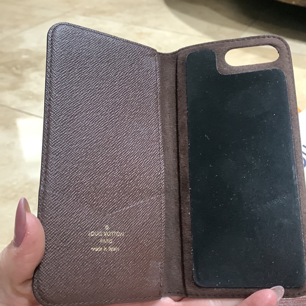 iPhone case - Picture 2 of 7